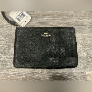Coach corner zip black leather wristlet NWT